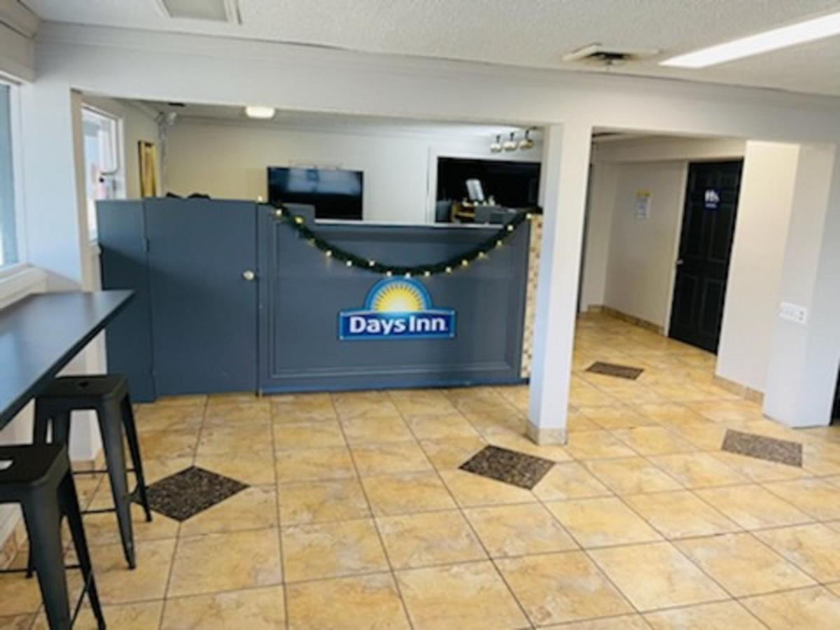 Days Inn And Suites By Wyndham Port Huron Exteriér fotografie