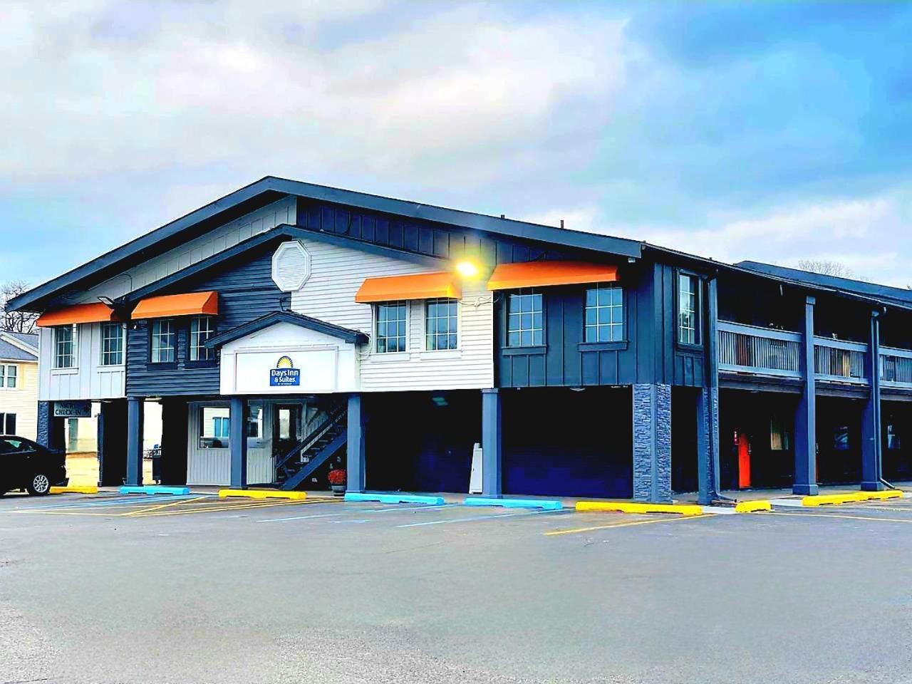 Days Inn And Suites By Wyndham Port Huron Exteriér fotografie