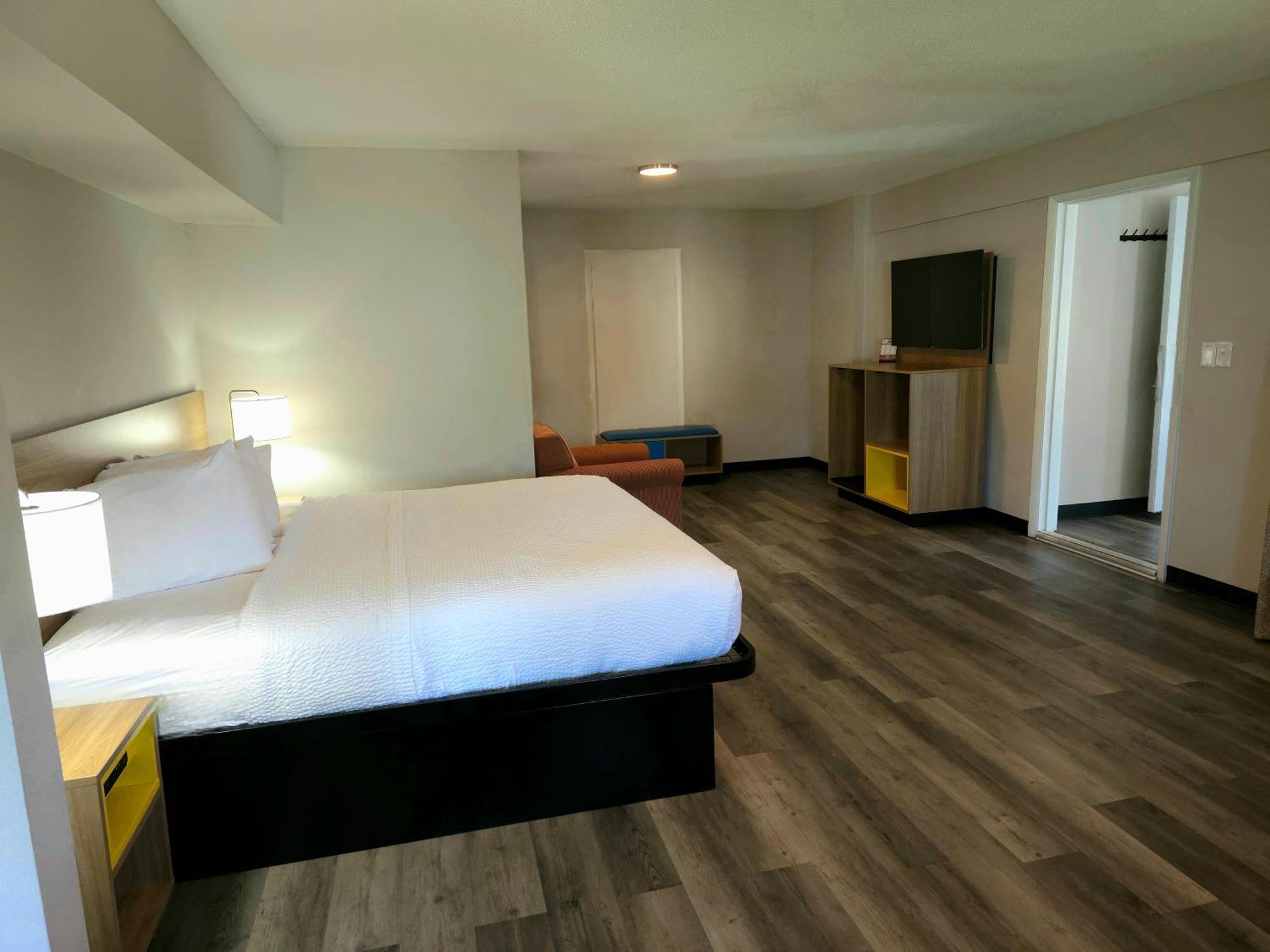 Days Inn And Suites By Wyndham Port Huron Exteriér fotografie