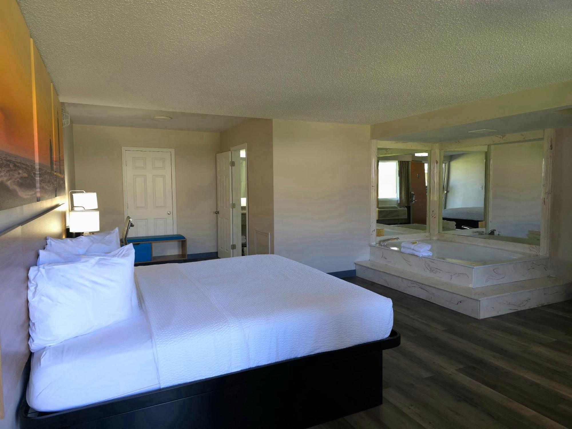 Days Inn And Suites By Wyndham Port Huron Exteriér fotografie