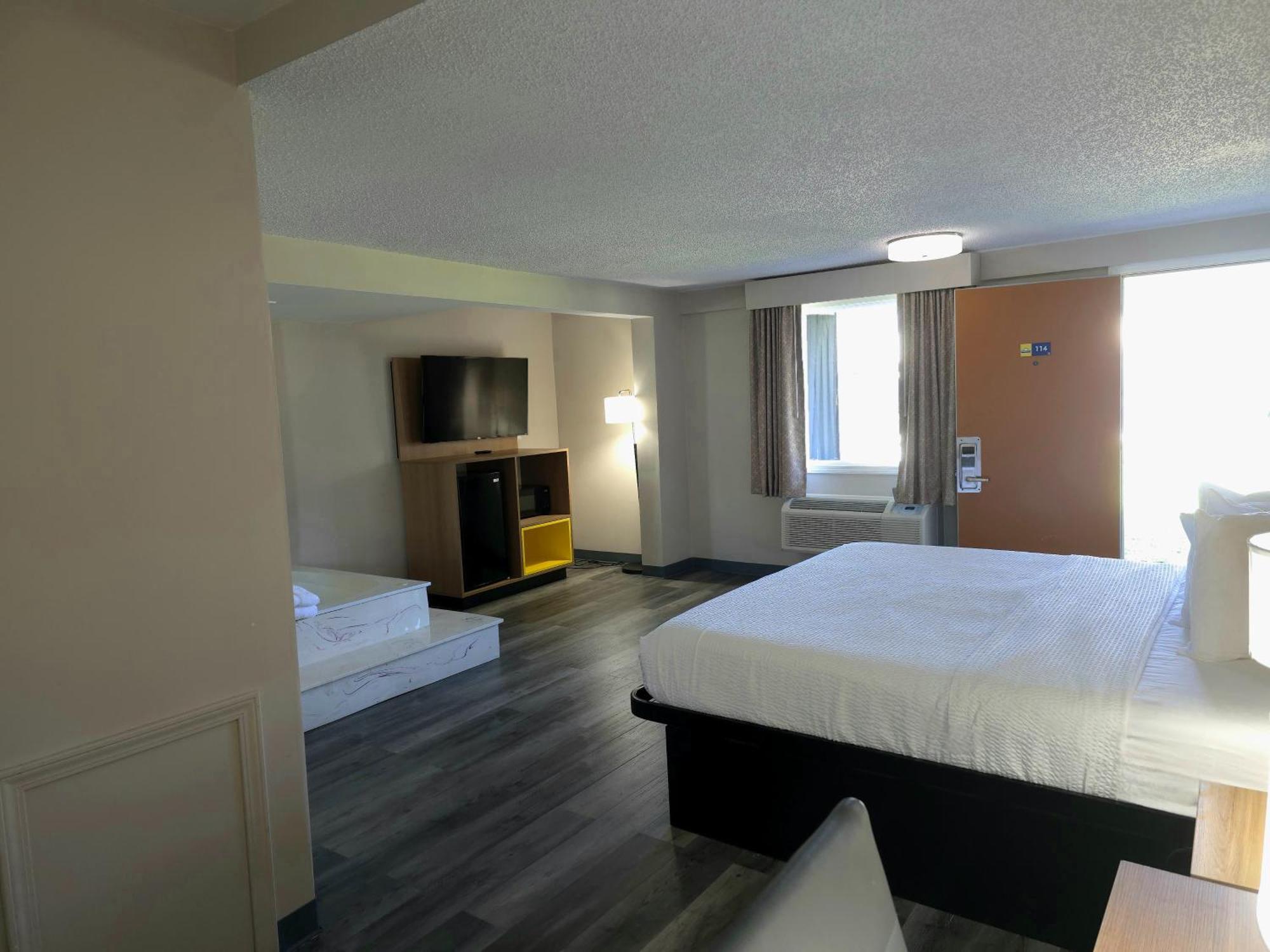 Days Inn And Suites By Wyndham Port Huron Exteriér fotografie