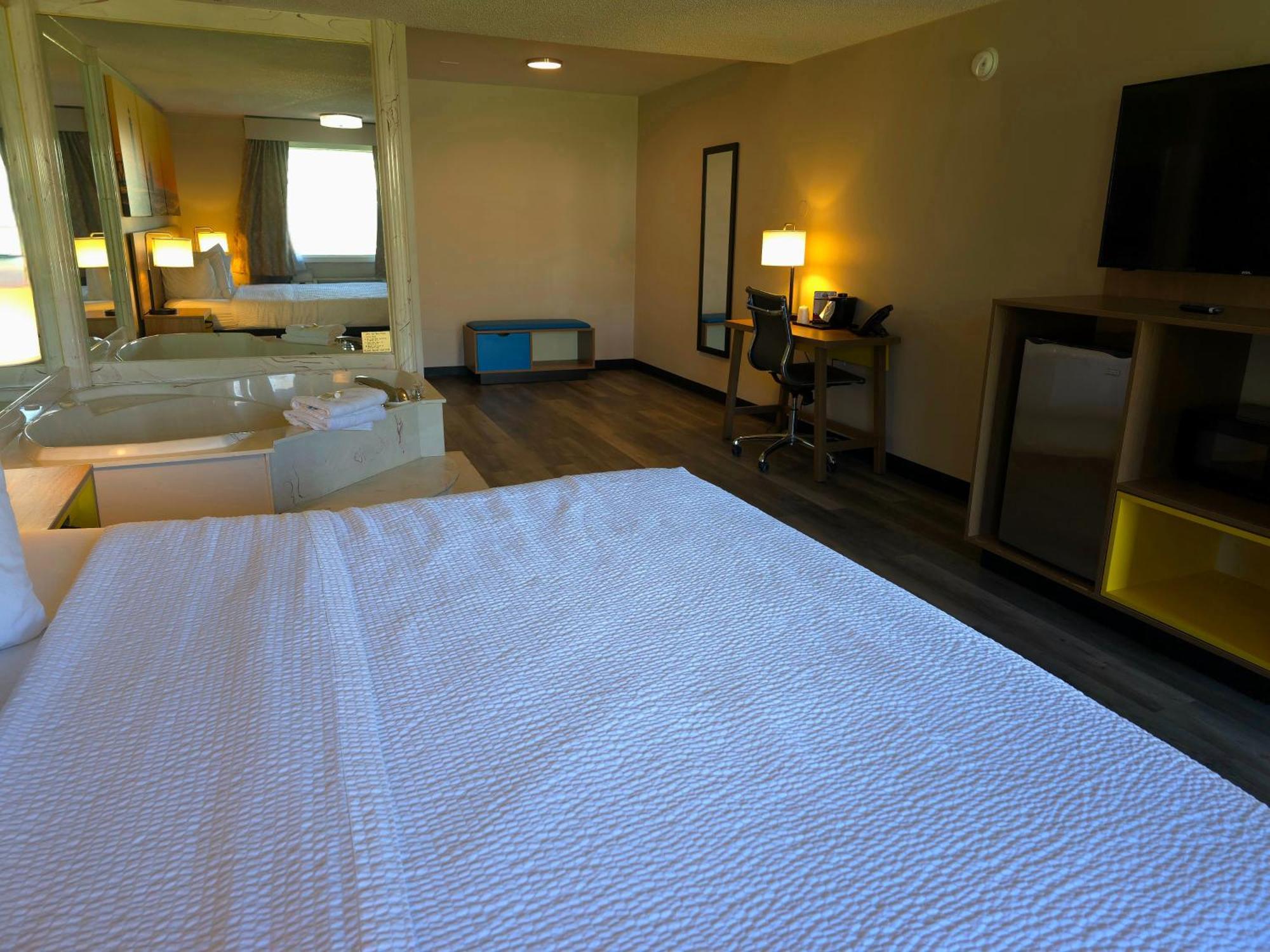 Days Inn And Suites By Wyndham Port Huron Exteriér fotografie