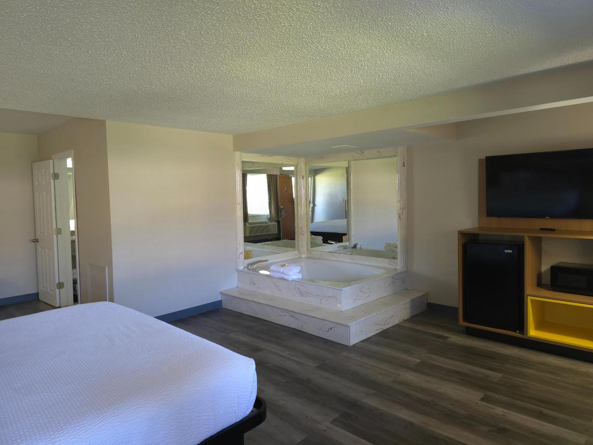 Days Inn And Suites By Wyndham Port Huron Exteriér fotografie