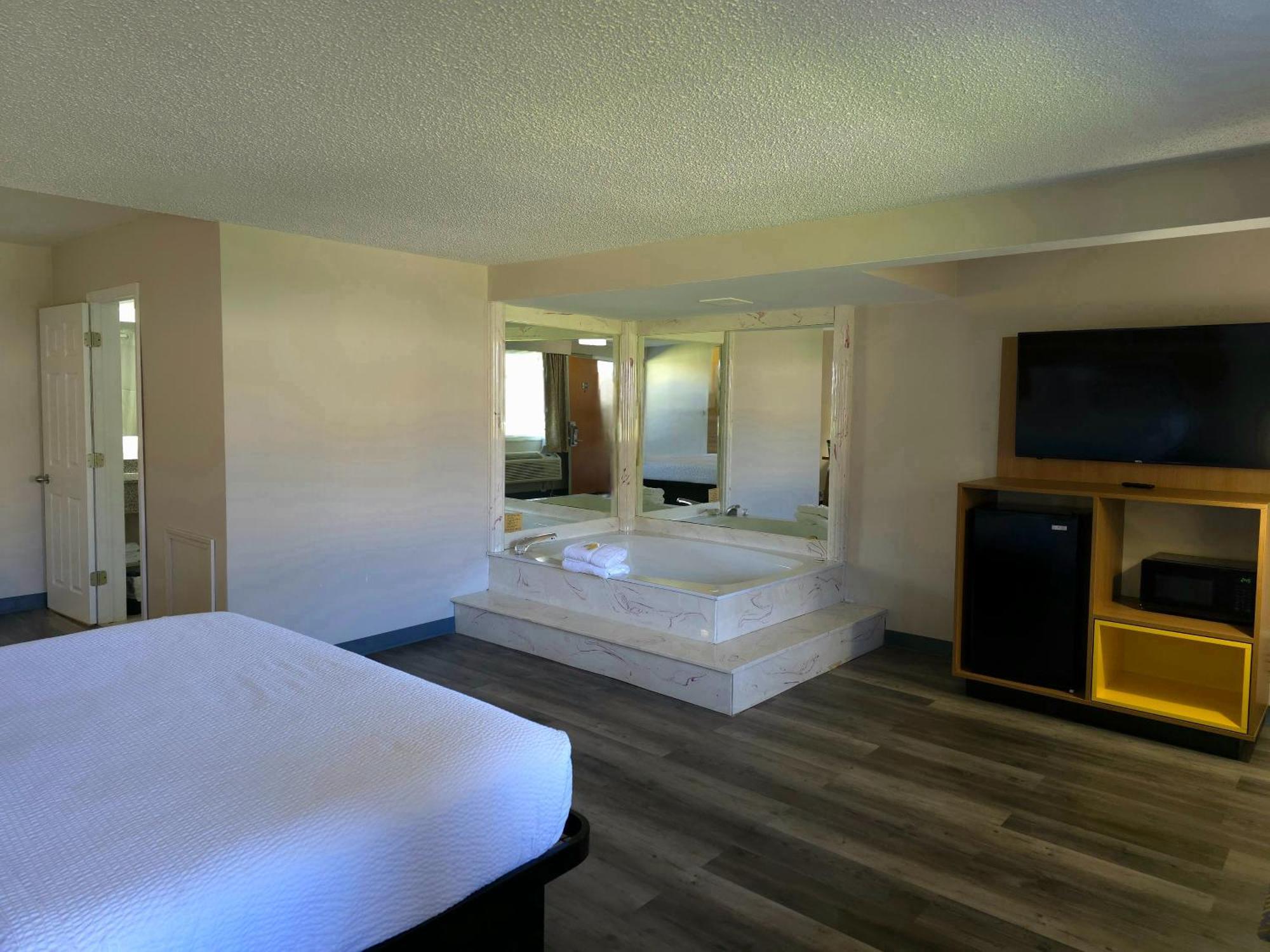 Days Inn And Suites By Wyndham Port Huron Exteriér fotografie